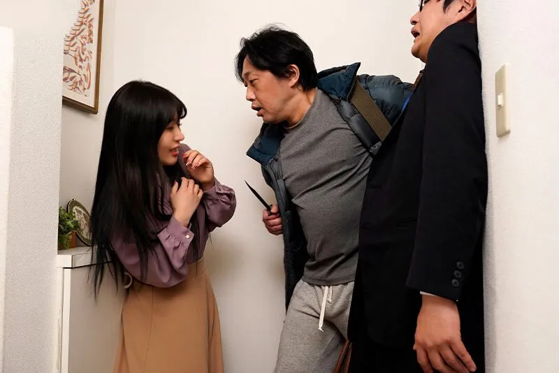 Cô gái khốn khó gặp lại kẻ cưỡng bức mình 10 năm trước